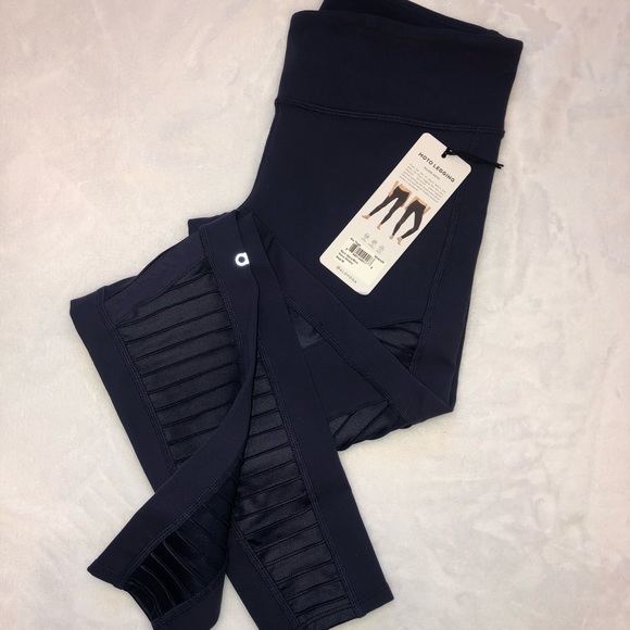 NWT ALO Moto Leggings Rich Navy / Rich Navy Glossy - Picture 3 of 10